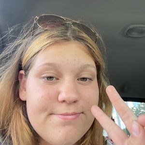 Meet your Posher, Sylvia